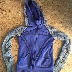 Ivivva hoodie size 10